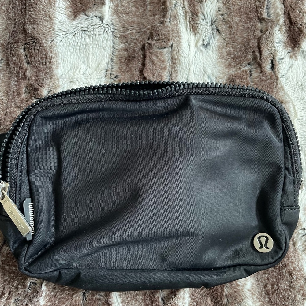 lululemon athletica Black Belt Bag